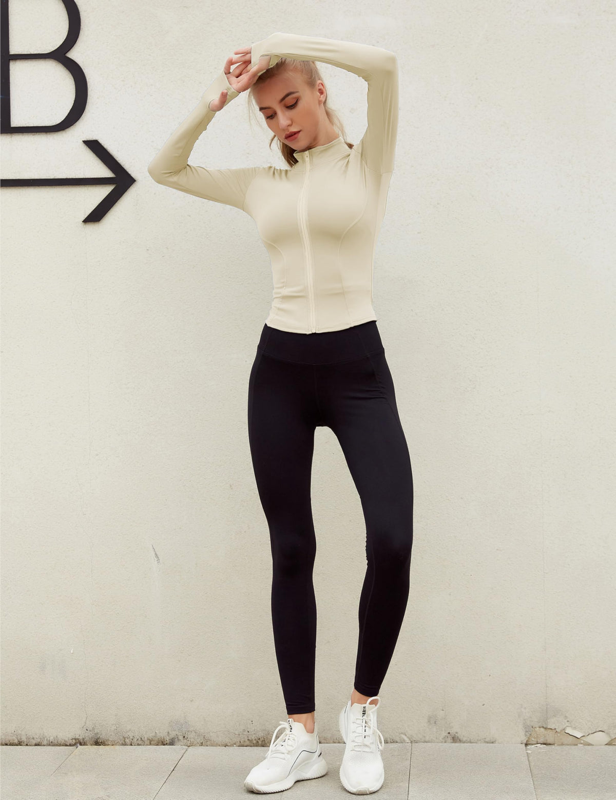 Women's Lightweight Full-Zip Running Jacket